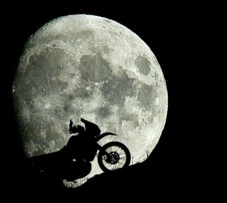 Las noches de superluna aumentan los accidentes de moto