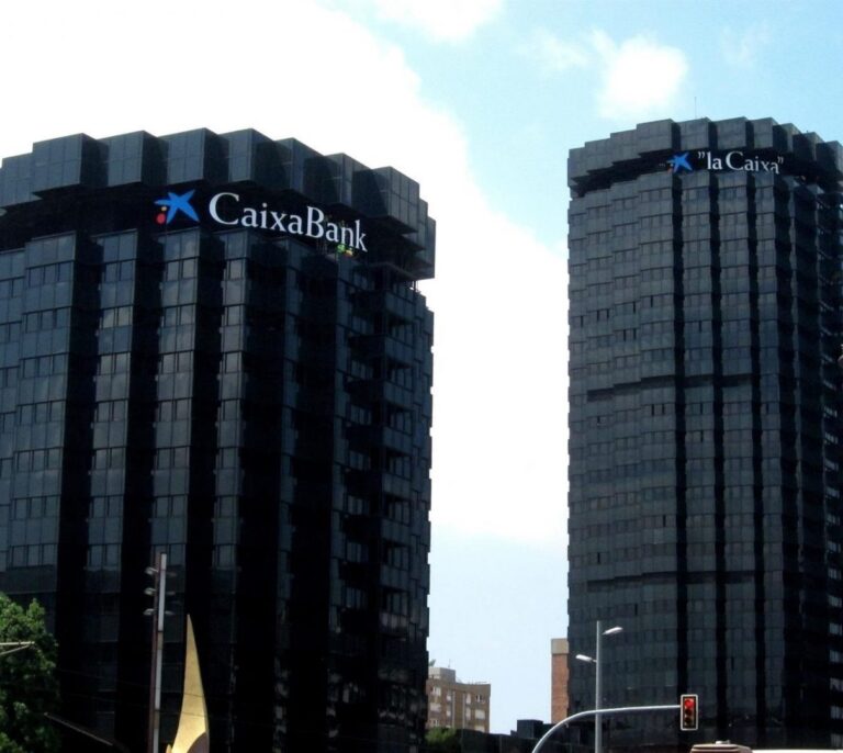 CaixaBank financia con 380 millones la salida de Gas Natural de su socio histórico Repsol