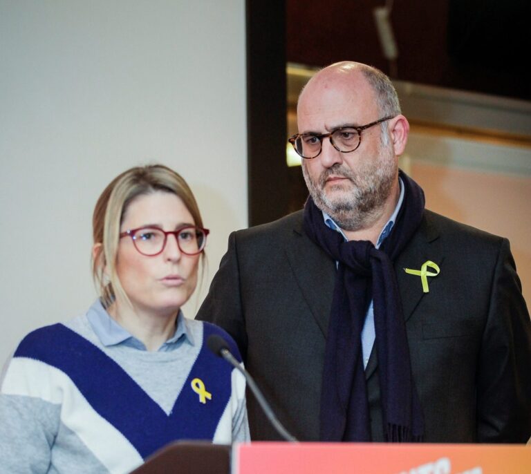 Puigdemont acusa a Torrent de no avisarle de la suspensión de la investidura y reclama que se celebre hoy