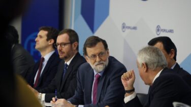 Rajoy atribuye a las decisiones tomadas en Cataluña la mala situación del PP