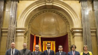 JxCat retira la petición de delegación del voto para Puigdemont