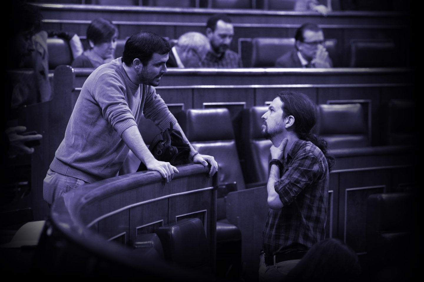Alberto Garzón y Pablo Iglesias en el Congreso.