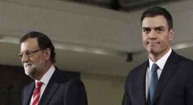 La Fundación de Aznar: PP y PSOE "se han despeñado juntos, abrazados"