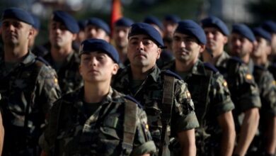 Gobierno y ayuntamientos pactan convertir militares en policías locales y funcionarios