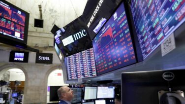 Wall Street sufre otro revés del 4% y agrava la crisis en los mercados