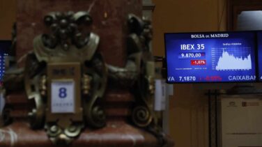 La tensión vuelve a desbordarse en Wall Street y arrastra al Ibex a mínimos desde marzo