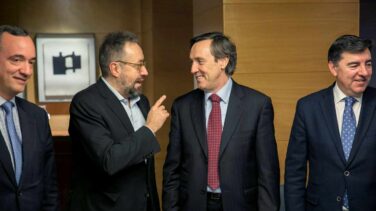 Hernando exige a Moncloa que el Grupo esté en las negociaciones con Cs