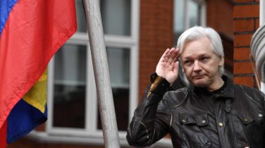 Un diputado de Podemos gestionó el asilo político de Assange en Ecuador