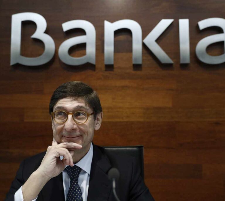 El Gobierno respalda la fusión Caixabank-Bankia y descarta poner ninguna traba