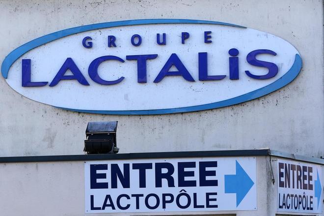 Entrada de la fábrica de Lactalis en Craon (Francia).
