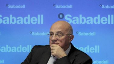 Banco Sabadell cae ligeramente en bolsa tras el rechazo de BBVA