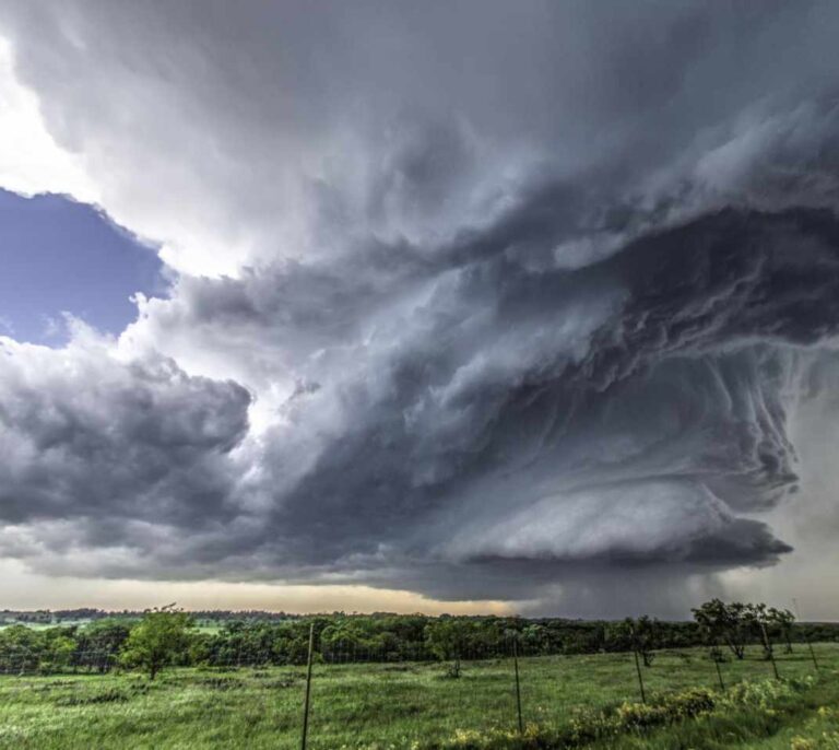 Tormentas más potentes y veranos contaminados por el calentamiento ártico