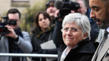 El tribunal escocés concede la libertad bajo fianza a la ex consejera catalana Clara Ponsatí