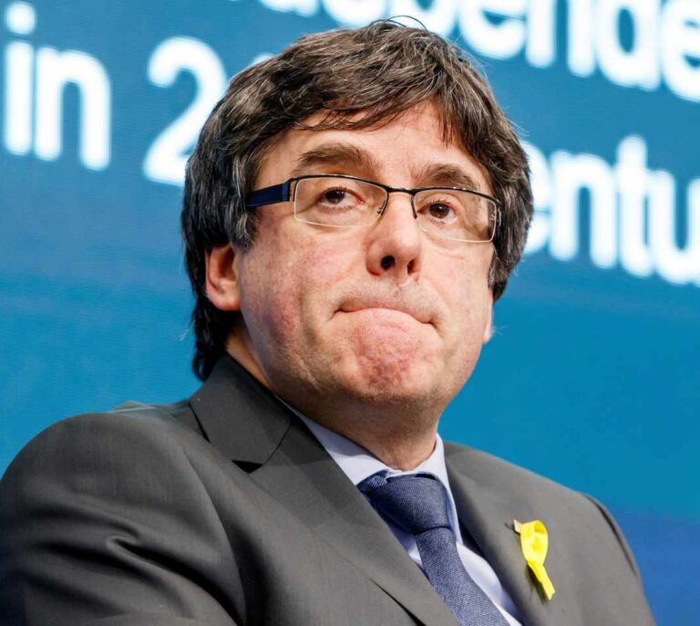 Puigdemont sobre el cese del "siniestro" De los Cobos: "El Gobierno ha probado su propia medicina"