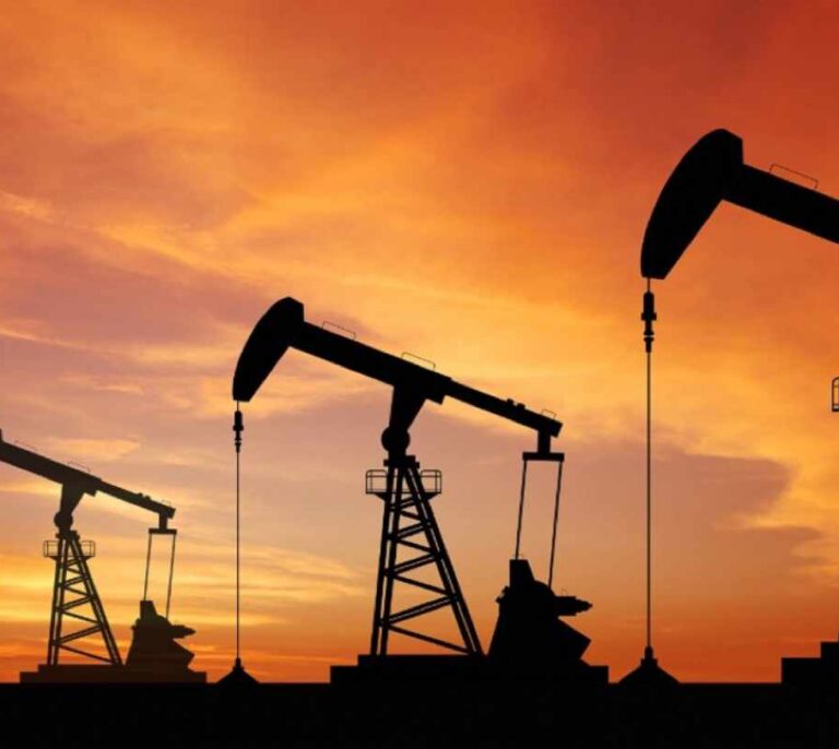 Desplome récord del consumo mundial de petróleo en su “peor año de la historia”