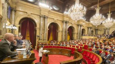 Los independentistas reculan y desbloquean la devolución de la extra a los funcionarios catalanes
