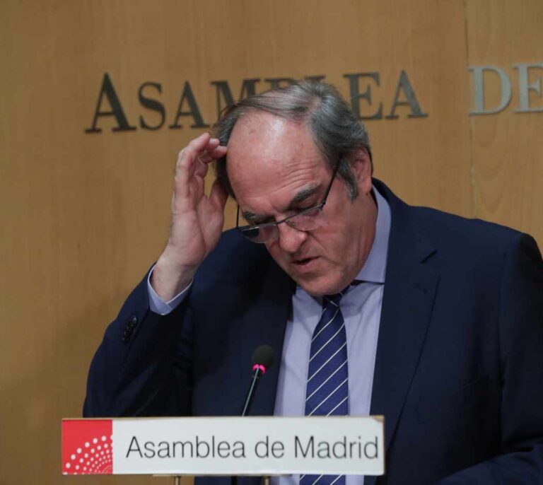 El PSOE pide a Cs que haga presidente a Gabilondo tras la dimisión de Cifuentes