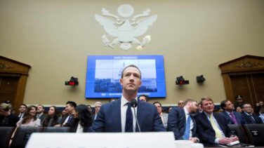 Zuckerberg divide Facebook en tres partes tras el escándalo de Cambridge Analytica