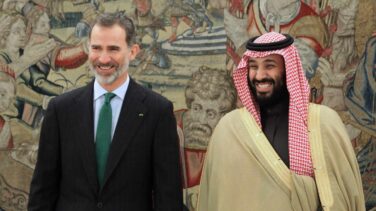 Felipe VI y el príncipe saudí examinan en Zarzuela la cooperación bilateral