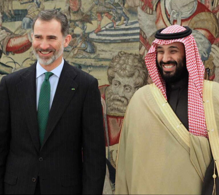 Felipe VI y el príncipe saudí examinan en Zarzuela la cooperación bilateral