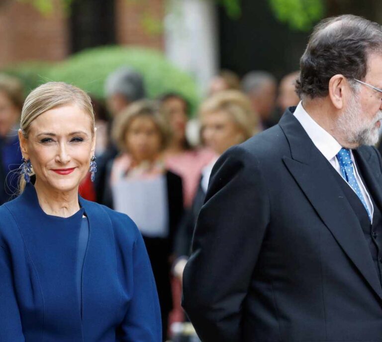 Rajoy, a Cospedal: "Cifuentes tiene que irse antes de las 12"