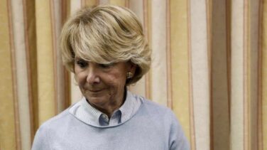El juez acusa a Aguirre de "autorizar" un plan para desviar fondos públicos madrileños