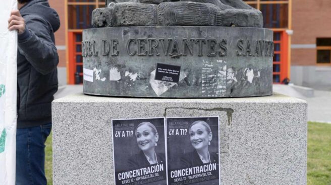 Rivera condena a Cifuentes: o dimisión o moción de censura