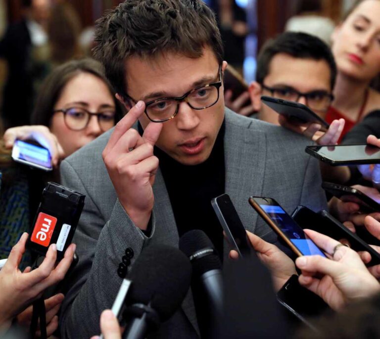 Errejón dice que es "el candidato de Podemos": "No hay contradicción en ir con Carmena"