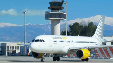 Vueling estrecha el cerco sobre Ryanair con un 70% más de pasajeros que hace un año