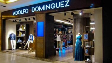 Adolfo Domínguez acelera su ajuste: elimina las marcas U y AD+