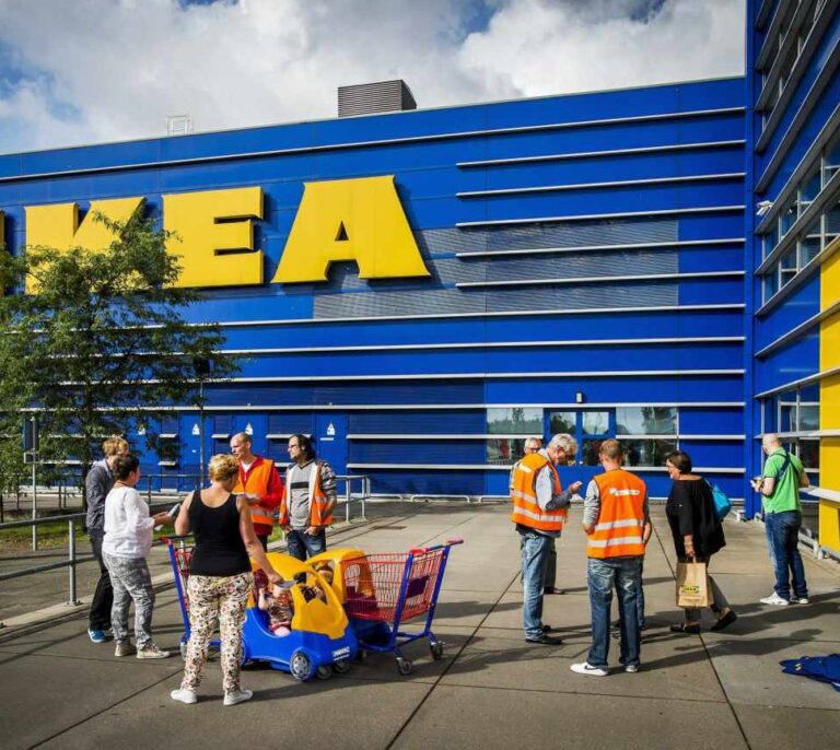 Ikea amplía la baja por paternidad hasta las siete semanas para su plantilla en España