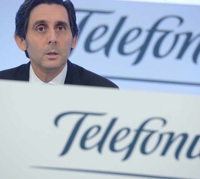 Telefónica lidera las subidas del Ibex por una oferta por sus filiales de Hispanoamérica