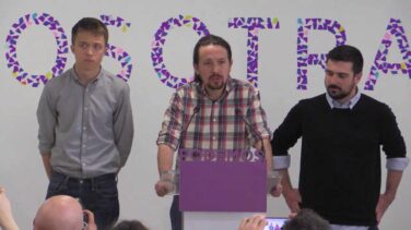 Pablo Iglesias no expulsa de momento a Errejón pero le sitúa fuera de Podemos