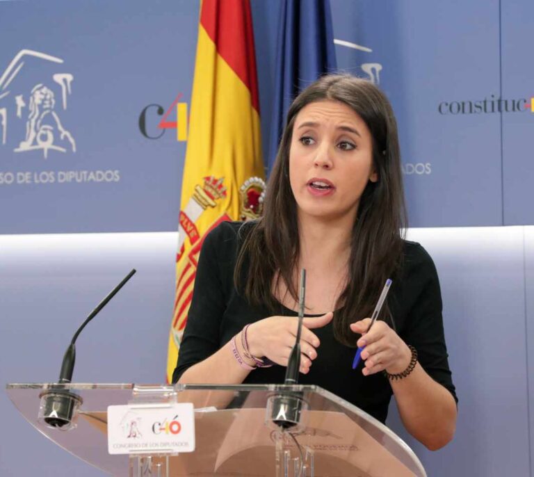 Irene Montero rehúye dar explicaciones en el Congreso sobre su chalet de 600.000€