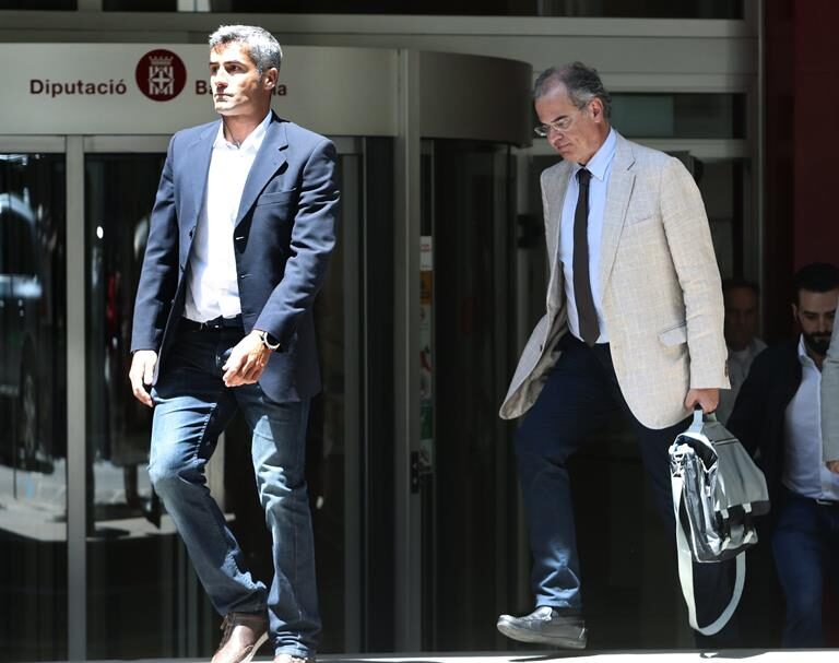 El juez deja en libertad con cargos al ex presidente de la Diputación de Barcelona