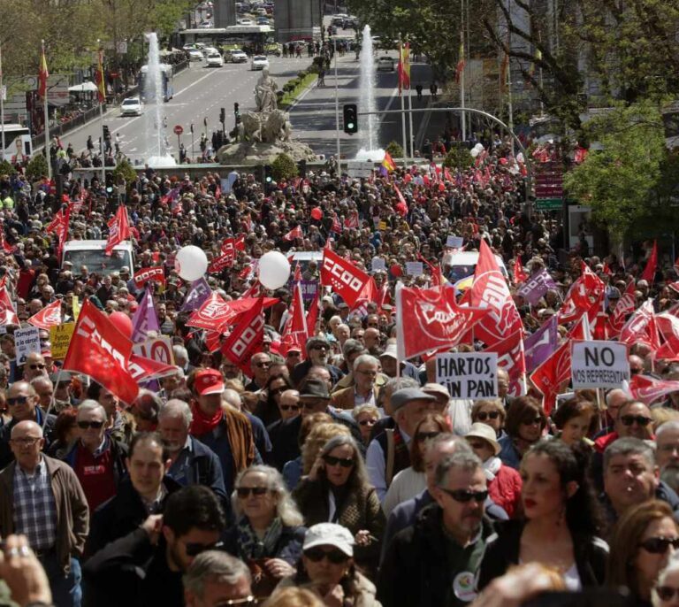 El feminismo protagoniza una tibia manifestación del 1º de Mayo en Madrid