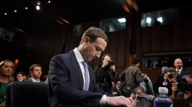 Zuckerberg acudirá al Parlamento Europeo para explicar el escándalo de Facebook