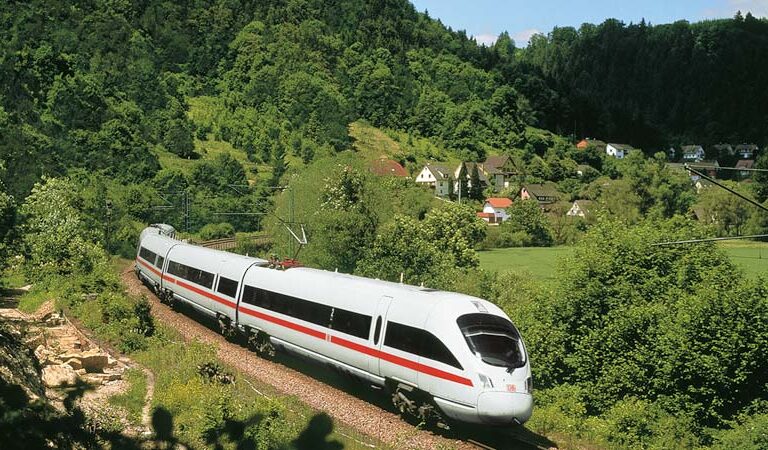 Deutsche Bahn desafía a Renfe y pide competir en la línea Oporto-Vigo