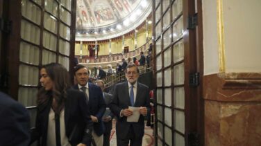Rajoy presume de "proeza política" y se garantiza gobierno hasta 2020