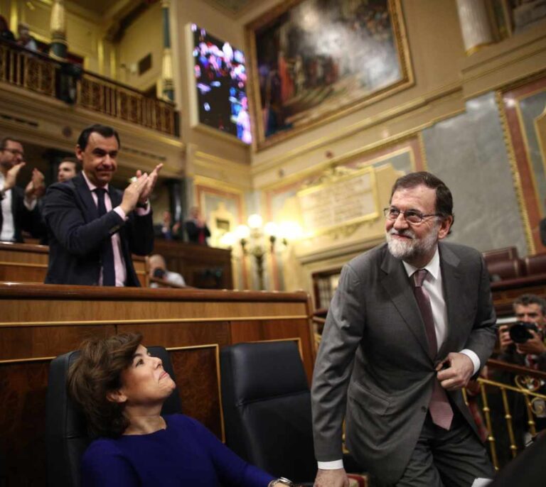 Rajoy baraja dimitir antes de la votación si Sánchez consigue todos los apoyos