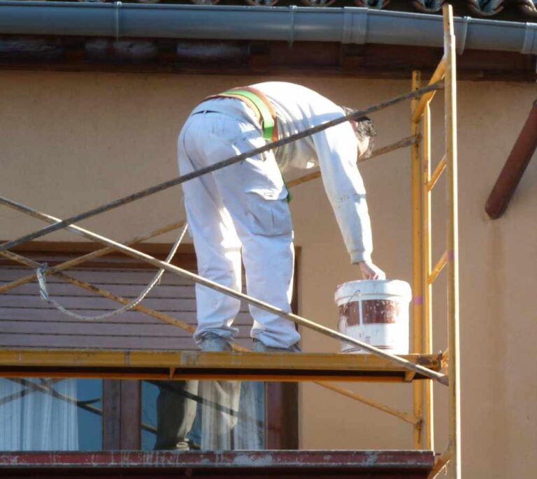 Madera, cobre, aluminio, cristal...: las reformas domésticas ya son un 30% más caras