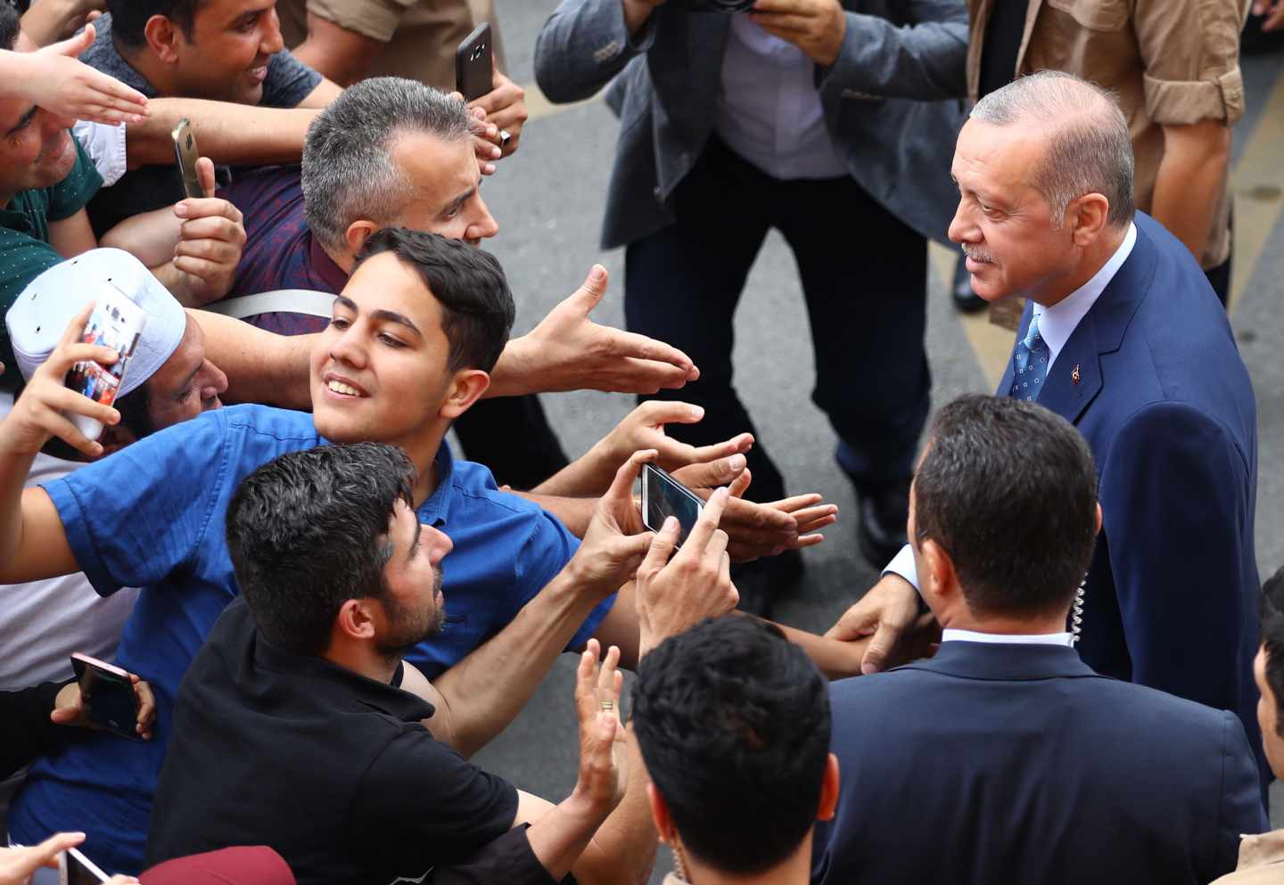 Recep Tayyip Erdogan, este domingo tras votar en Estambul.