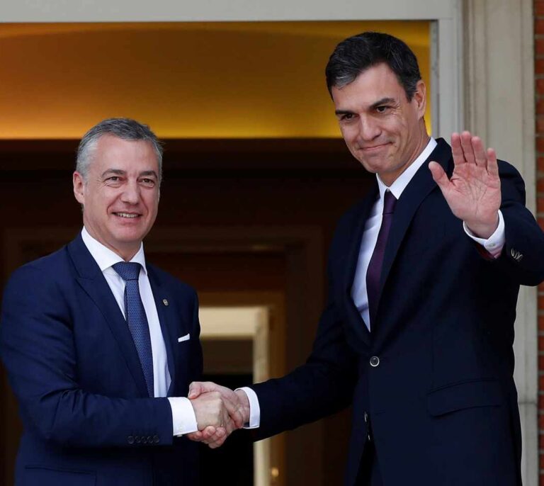 El Gobierno de Urkullu mantiene con Sánchez una interlocución "inimaginable" con Rajoy
