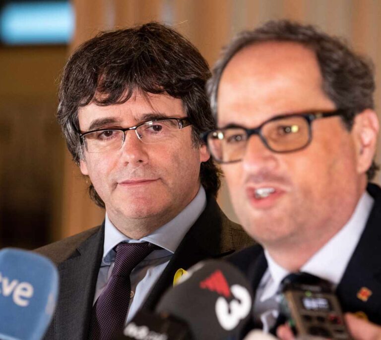 Puigdemont pide despacho, coche oficial y seguridad pero no el sueldo de ex 'president'