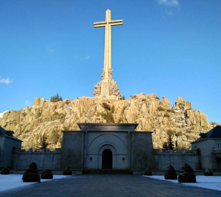 El Valle de los Caídos dobla su cifra de visitantes en plena polémica por la exhumación de Franco