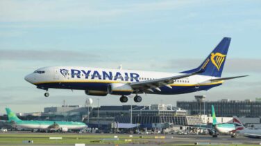 Los sindicatos denuncian a Ryanair por "intromisión ilegítima en el derecho de huelga"