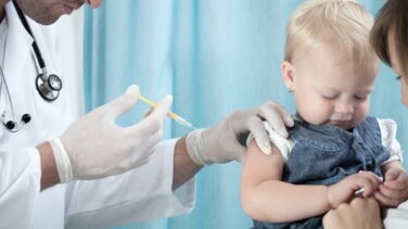 Los bebés de menos de un año que viajen por la UE deben vacunarse de sarampión