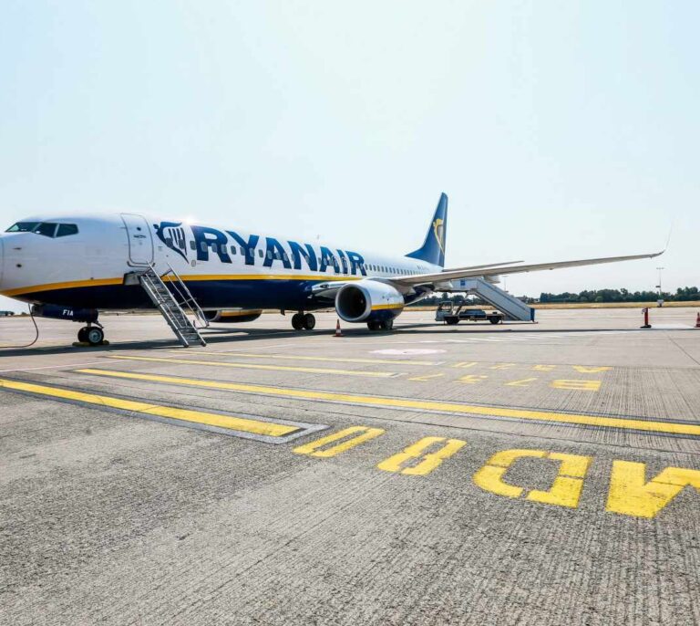 La crisis laboral de Ryanair fulmina 3.500 millones de su valor en bolsa en 12 días