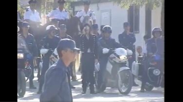 Un vídeo inédito muestra a Michael Jackson paseando con la Policía Nacional en 1992