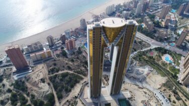 Una turista inglesa denuncia que los españoles "arruinaron" sus vacaciones en Benidorm: "son unos groseros"